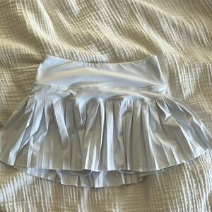 White GoldHinge Pleated Women's Skirt